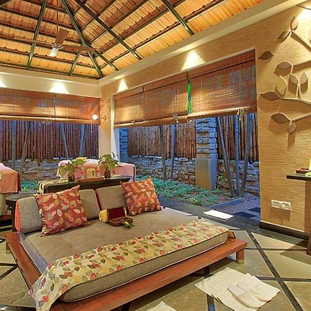 Angsana Oasis Spa & Resort Yelahanka Exterior photo