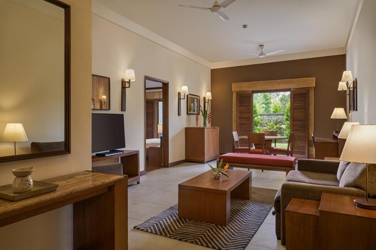 Angsana Oasis Spa & Resort Yelahanka Exterior photo