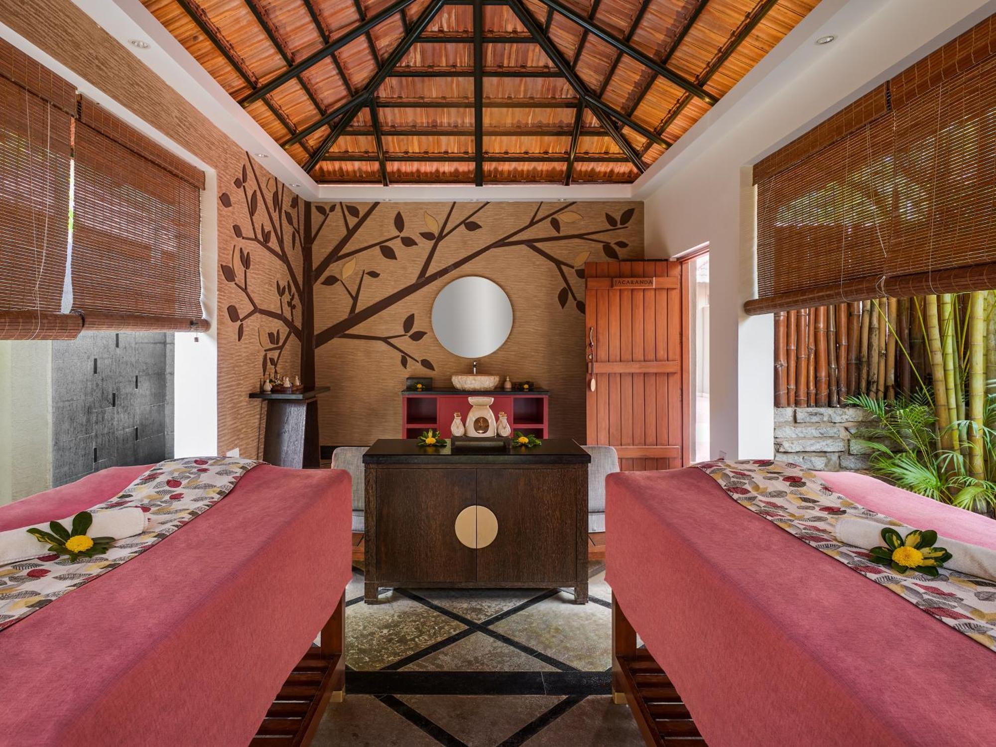 Angsana Oasis Spa & Resort Yelahanka Exterior photo