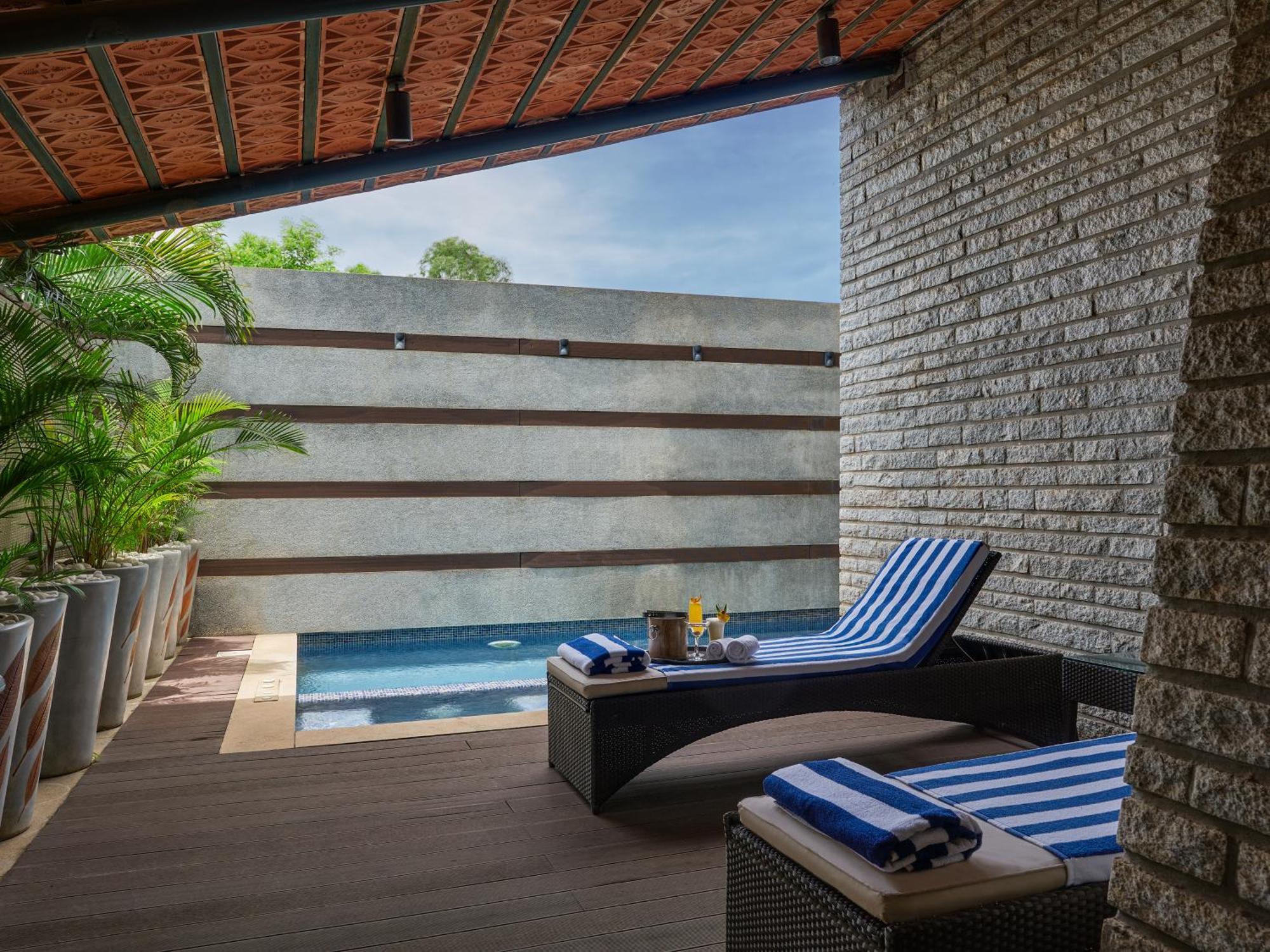 Angsana Oasis Spa & Resort Yelahanka Exterior photo