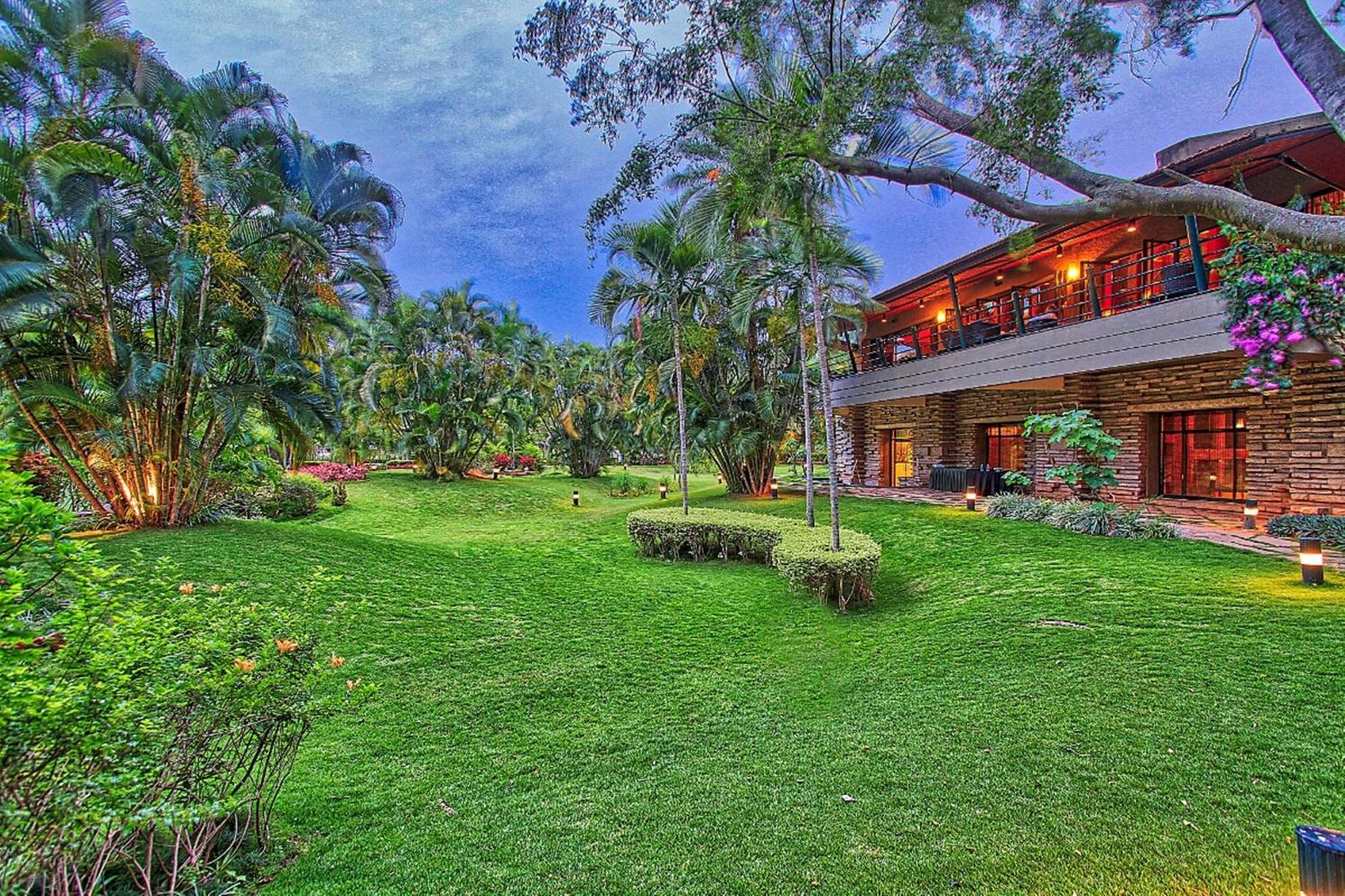 Angsana Oasis Spa & Resort Yelahanka Exterior photo