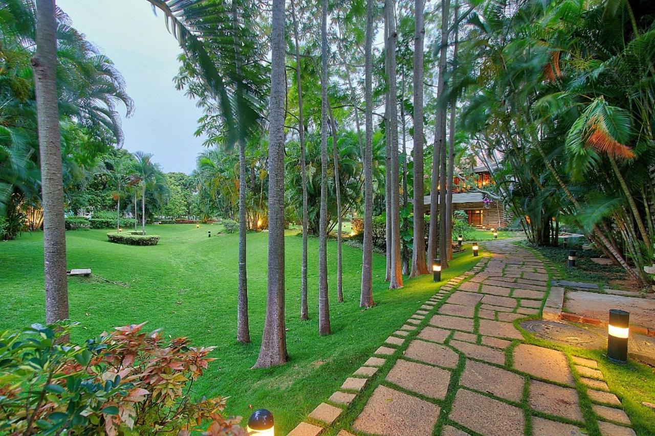 Angsana Oasis Spa & Resort Yelahanka Exterior photo