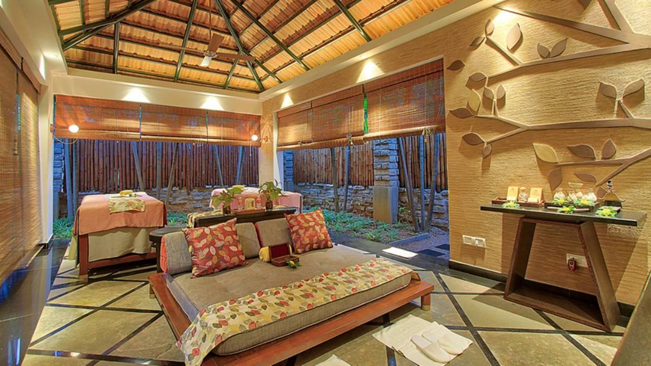 Angsana Oasis Spa & Resort Yelahanka Exterior photo